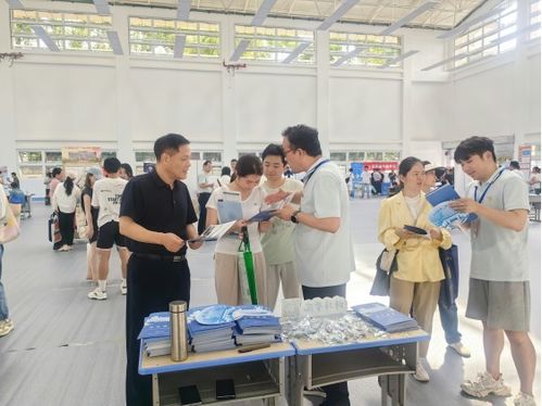 蚌埠學院2025年線下進中學系列志愿填報咨詢服務活動圓滿收官